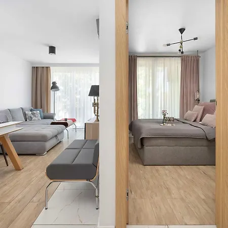 Przytulny Z Miejscem Parkingowym W Kołobrzegu By Renters Apartament *