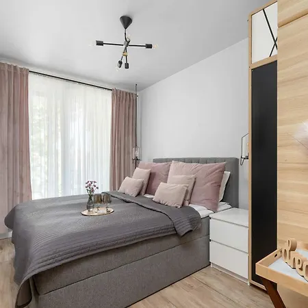 Przytulny Z Miejscem Parkingowym W Kołobrzegu By Renters *